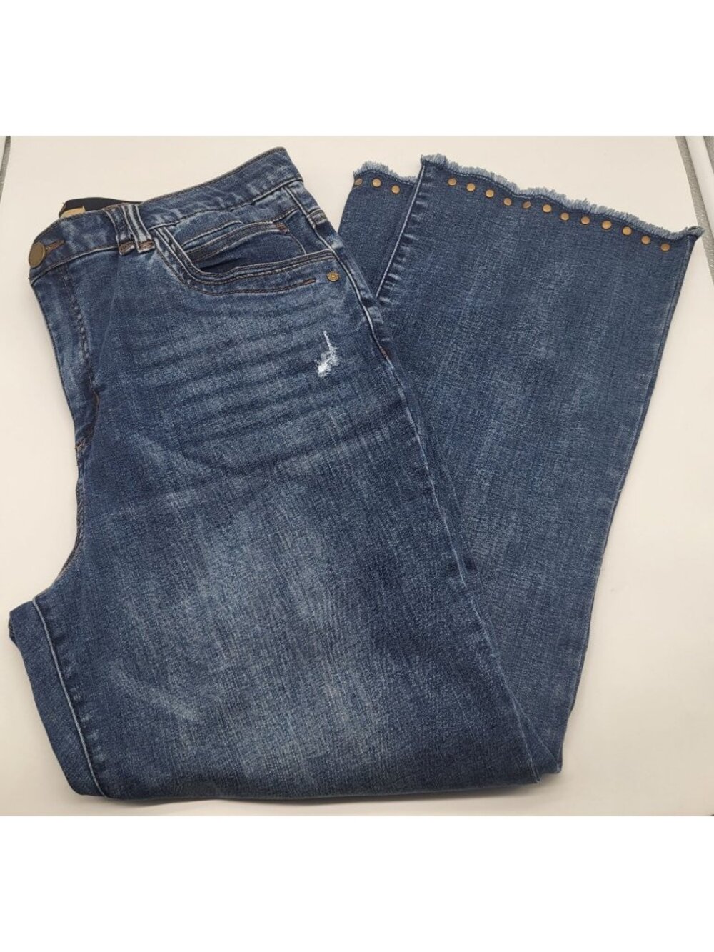 Democracy Women's SZ 14 Ab Solution Kick Flare Fray Hem Studded 26" Denim Jeans